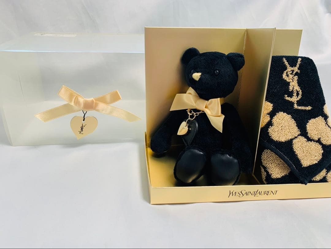 【新品未使用】YSLイヴサンローラン テディベア タオルセット