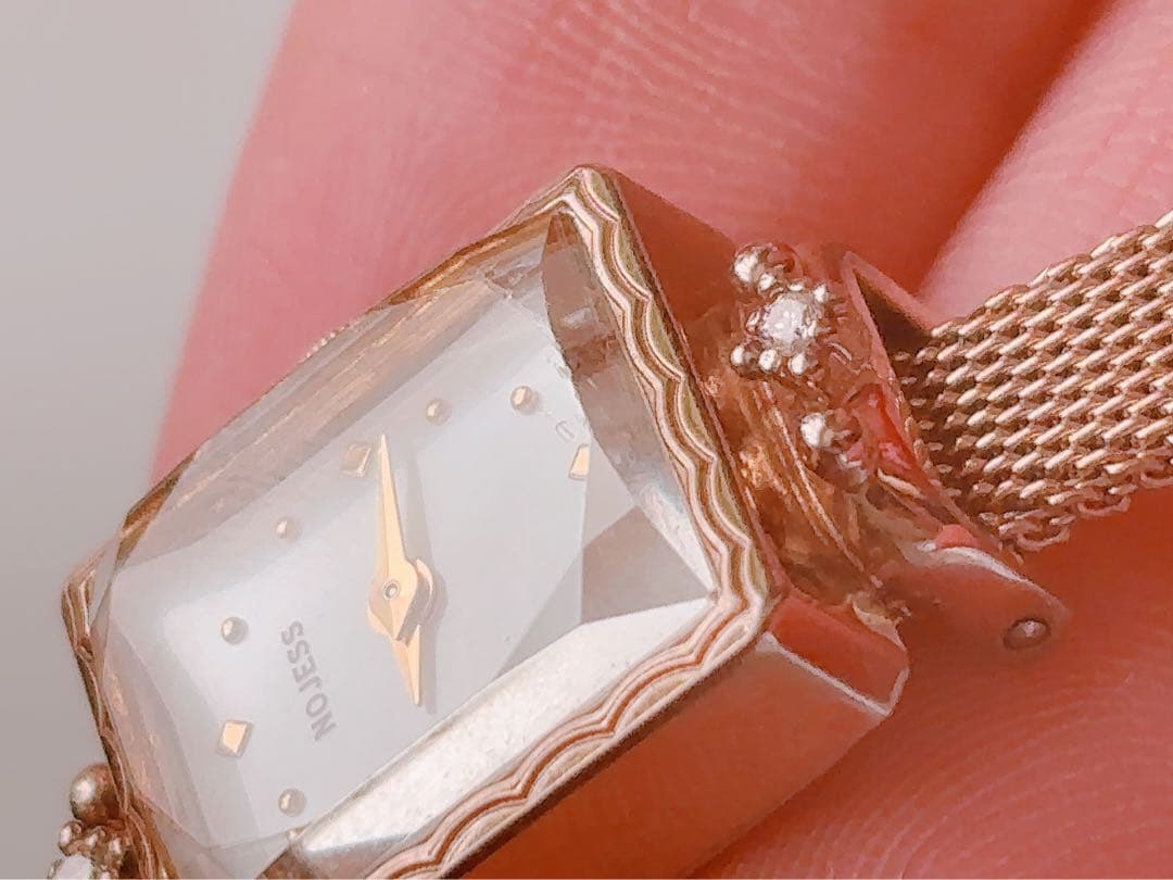 美品NOJESS ノジェスジュエリーウォッチダイヤモンドメッシュベルト稼働品