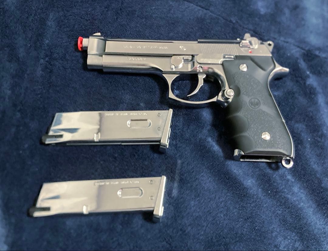 東京マルイ　M92F ガスブロ　替えマガジン付き