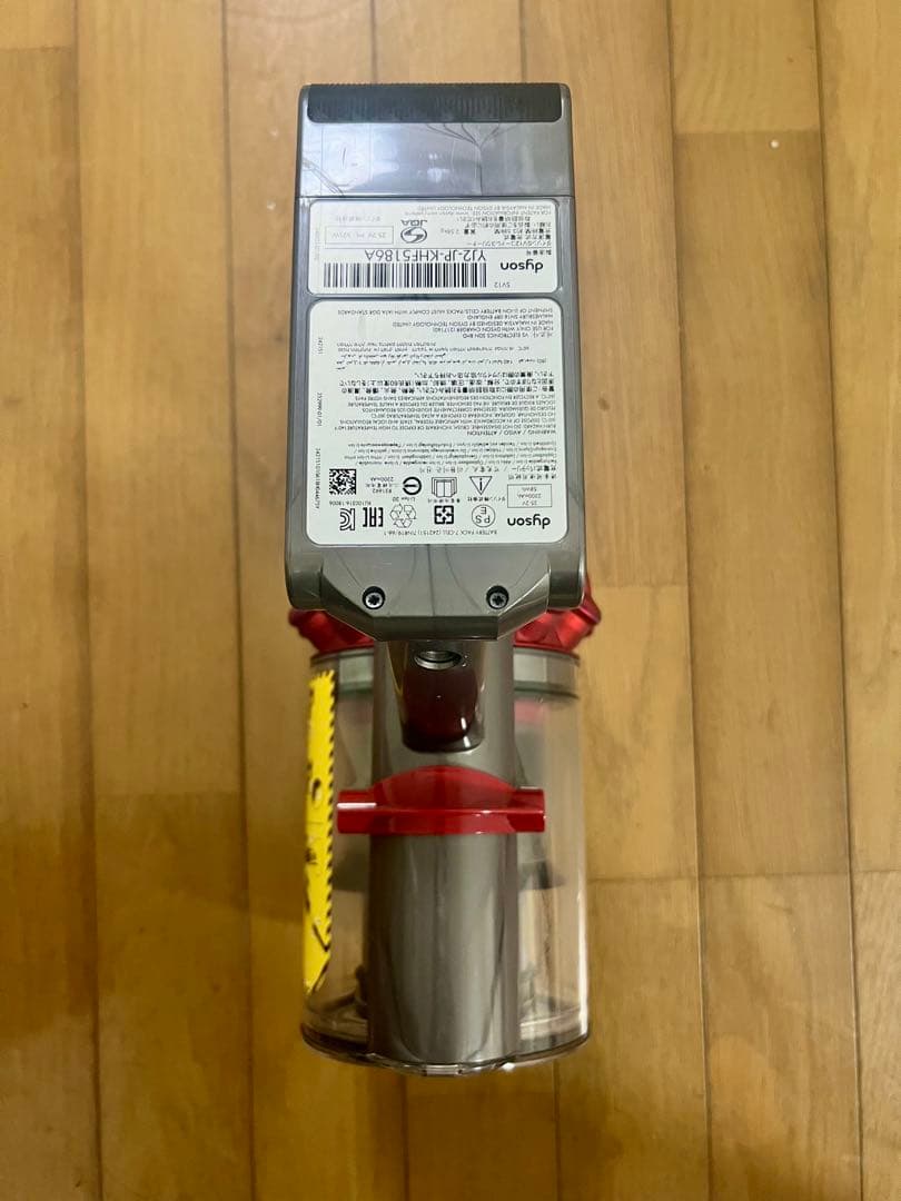 【美品】Dyson ダイソン cyclone V10 fluffy+ SV12