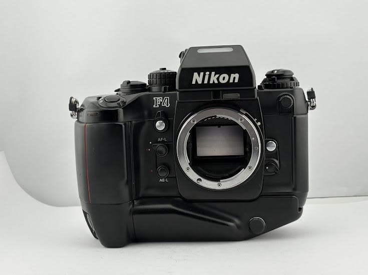 ★美品★ニコン F4S ボディ /DP-20 / MB-21 『単三電池使用』