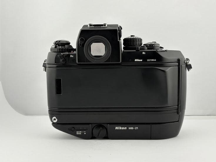 ★美品★ニコン F4S ボディ /DP-20 / MB-21 『単三電池使用』