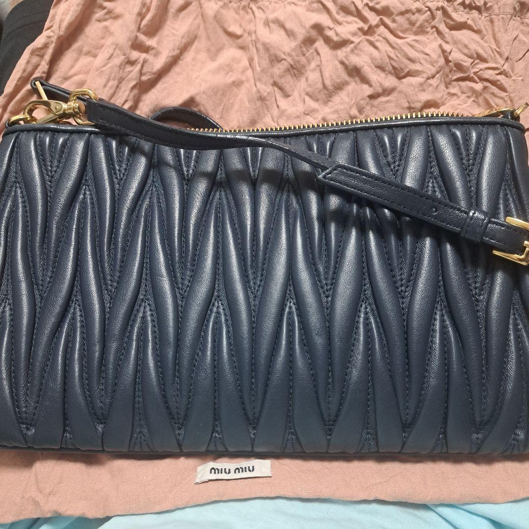 【美品】ミュウミュウ miu miu マテラッセ　ショルダーバッグ　ネイビー袋付