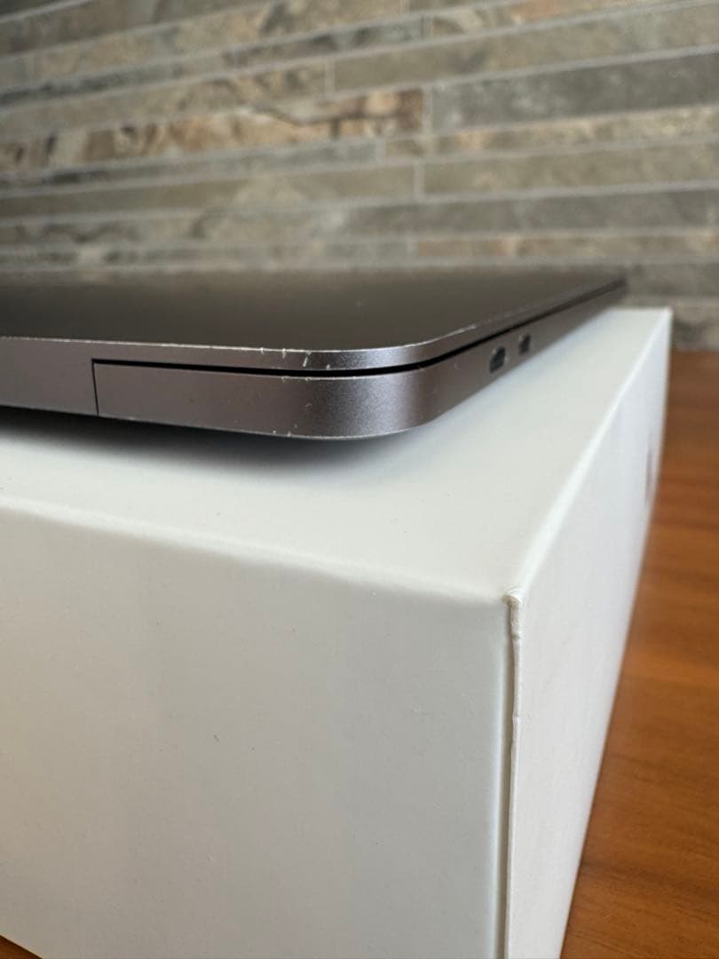 MacBook本体 Apple MacBook Pro 13