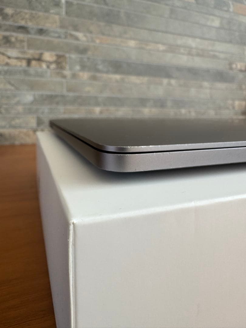 MacBook本体 Apple MacBook Pro 13