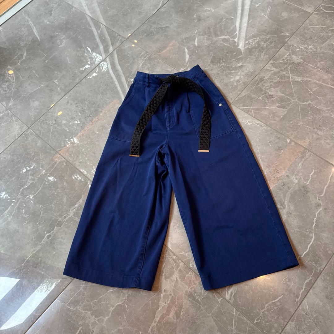 シャネルネイビー キュロットパンツ ベルト縫い付けロイヤルブルー