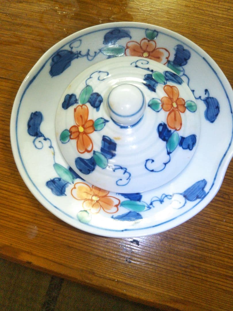 (大幅値下げ!!)色絵染付有田焼万歴草花　華山　懐石茶道具　赤絵伊万里蓋付き5客