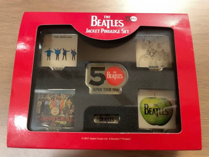 1000個限定シリアル付き ビートルズ来日50周年記念ジャケットピンバッジセット