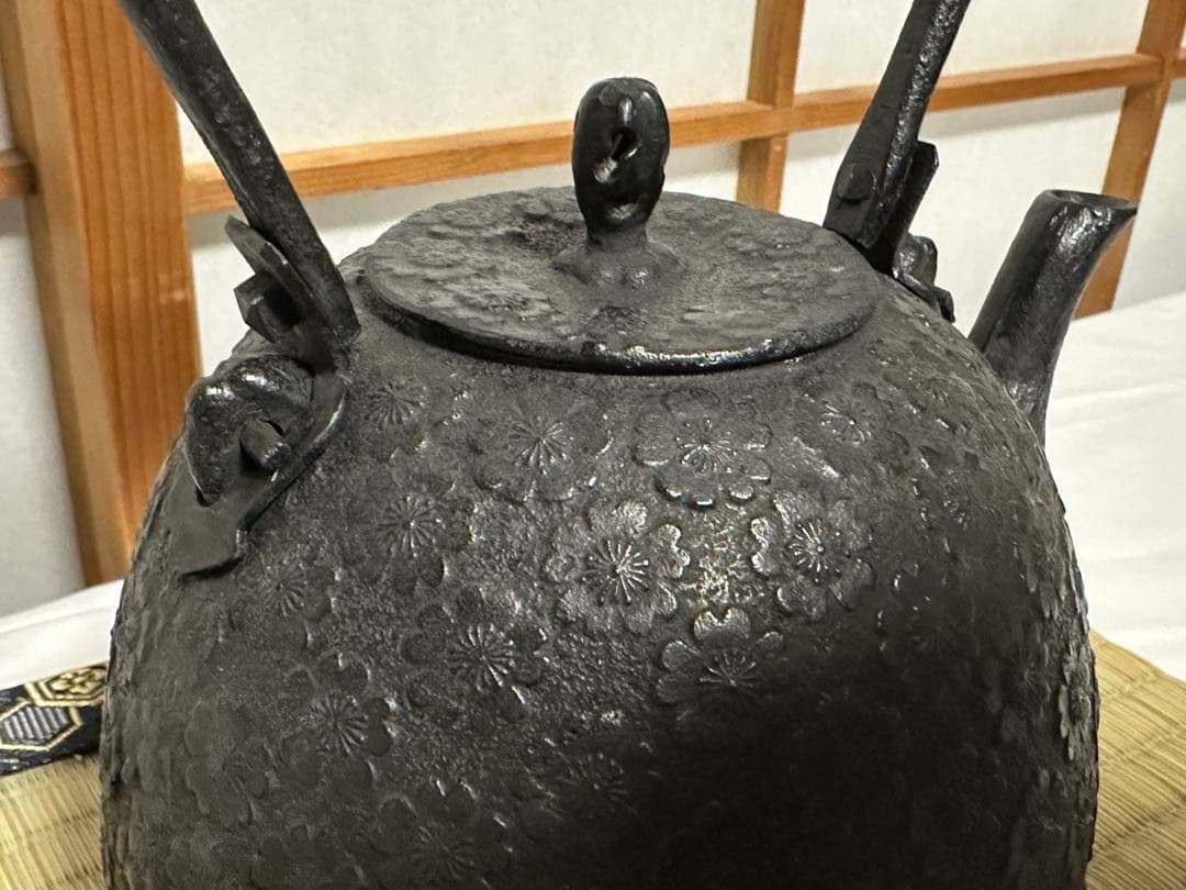 本番盛岡 薫山 南部鉄器 鉄瓶 南部型 桜小紋 1リットル 新品未使用品