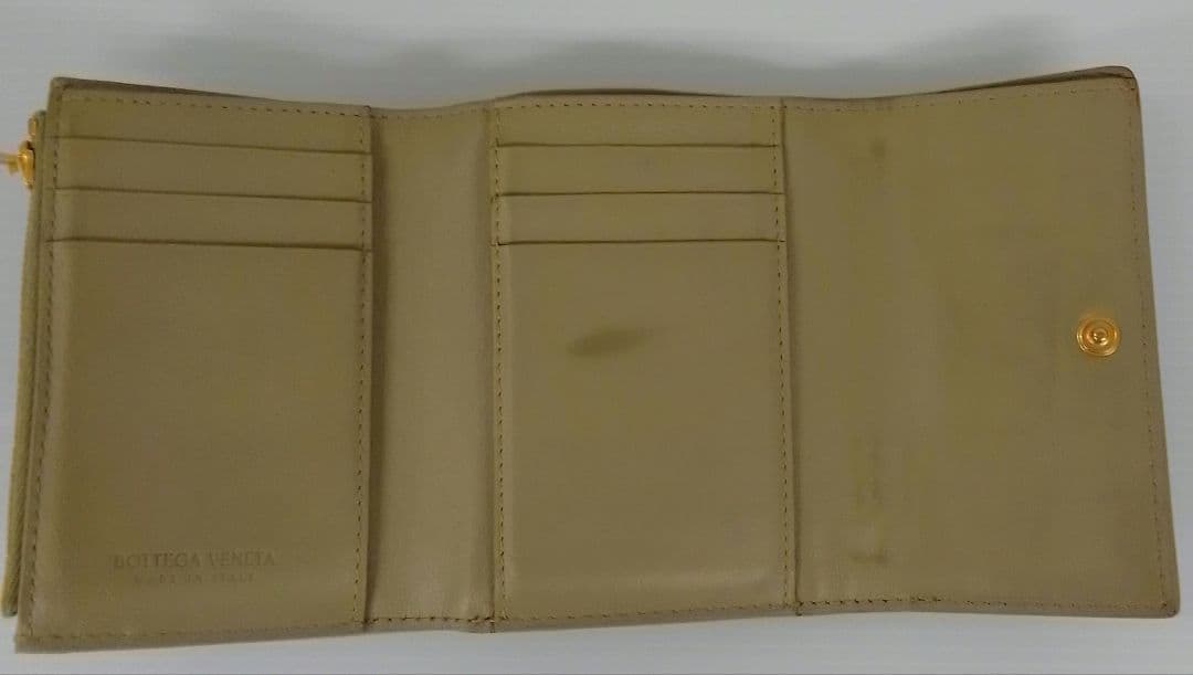 APV09 ボッテガヴェネタ カセット コンパクトウォレット