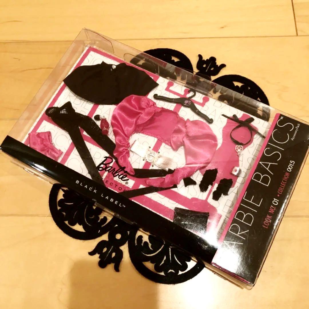 ❤︎バービー 人形 用 ❤︎バービー ベーシック ルック 服　バッグ　アクセサリー