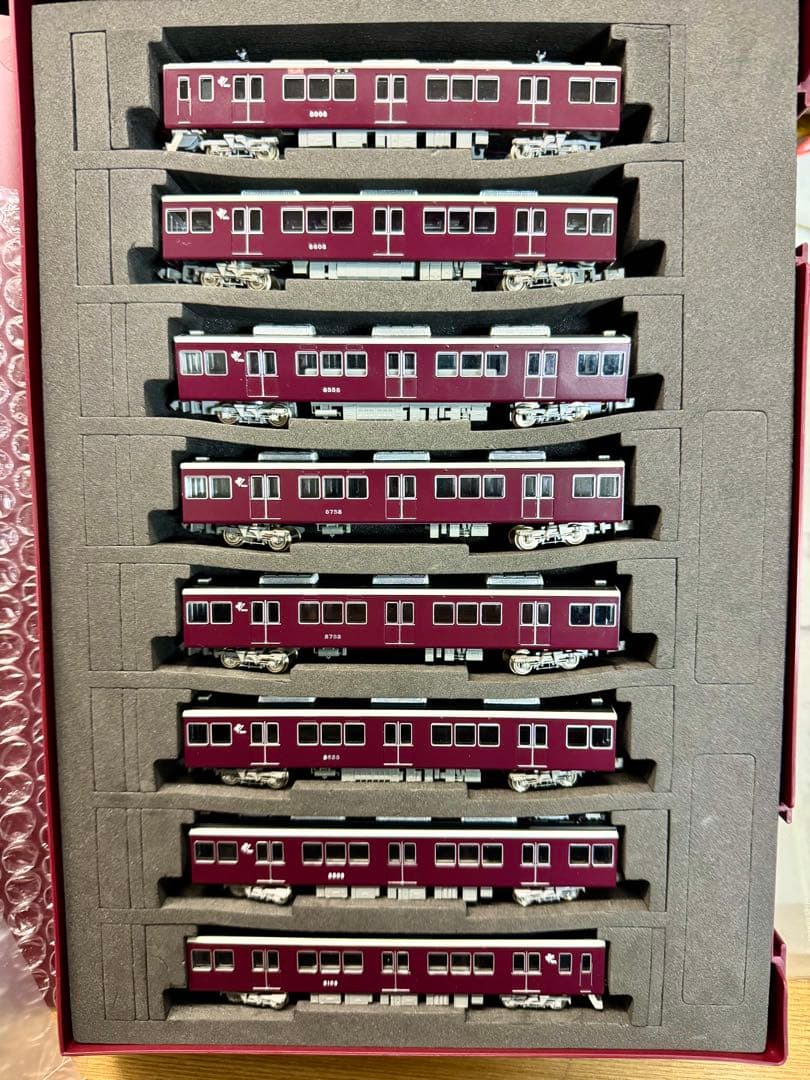 阪急電鉄神戸線8000系の8008F(シングルアームパンタグラフ搭載)