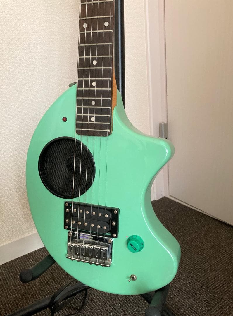 FERNANDES ZO-3　パステルグリーン　専用ソフトケース付き