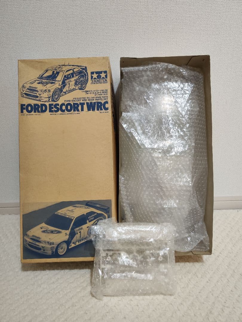 タミヤ　1/10　フォード　エスコート　WRC　スペアボディ