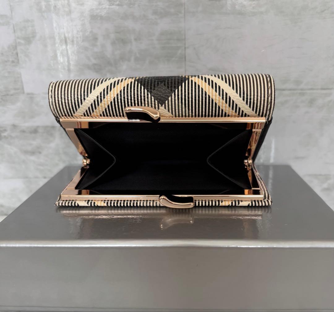 vivian westwood がま口 二つ折り スモールフレームウォレット