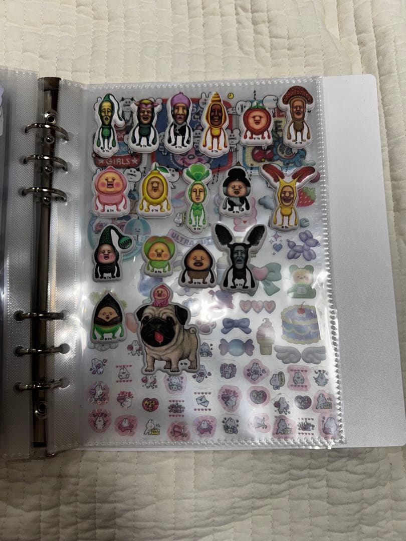 シール帳　完成品　ボンドロシール