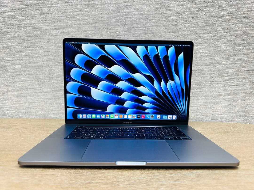 2025年OS] MacBook Pro ／4K／メモリ32GB／Office付