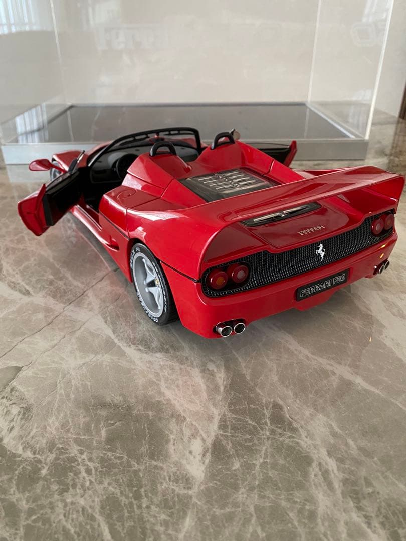 アクリルケース付きFerrari F50 ミニカー赤