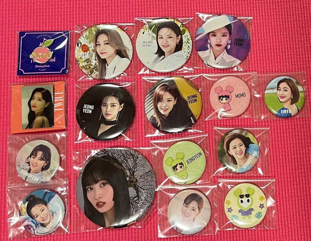 TWICE 缶バッジ