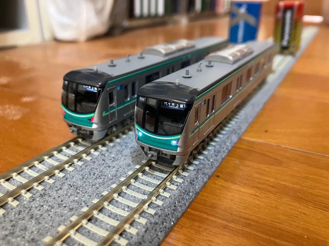 KATO 10-877,878 東京メトロ千代田線16000系 10両フル②