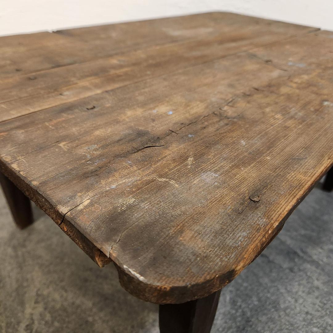 ノスタルジック　古材　ローテーブル 味のある打痕と塗装跡