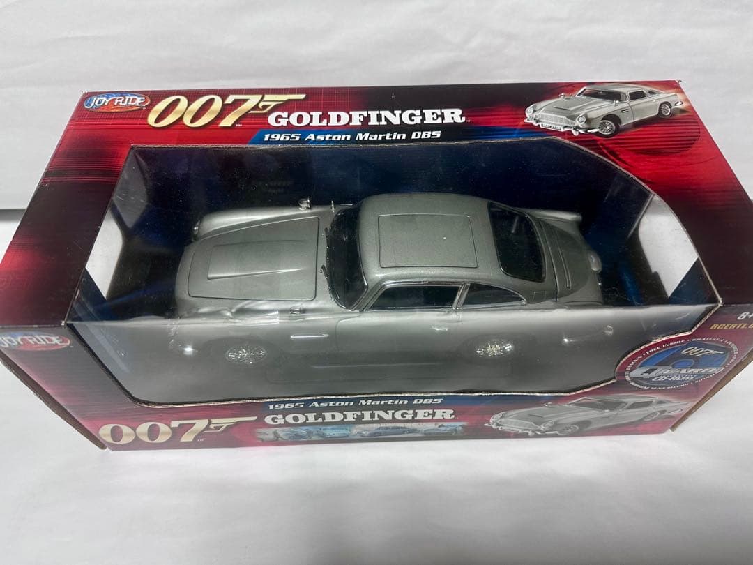 1/18 アストン マーチン DB5 シルバー　007 ゴールドフィンガー