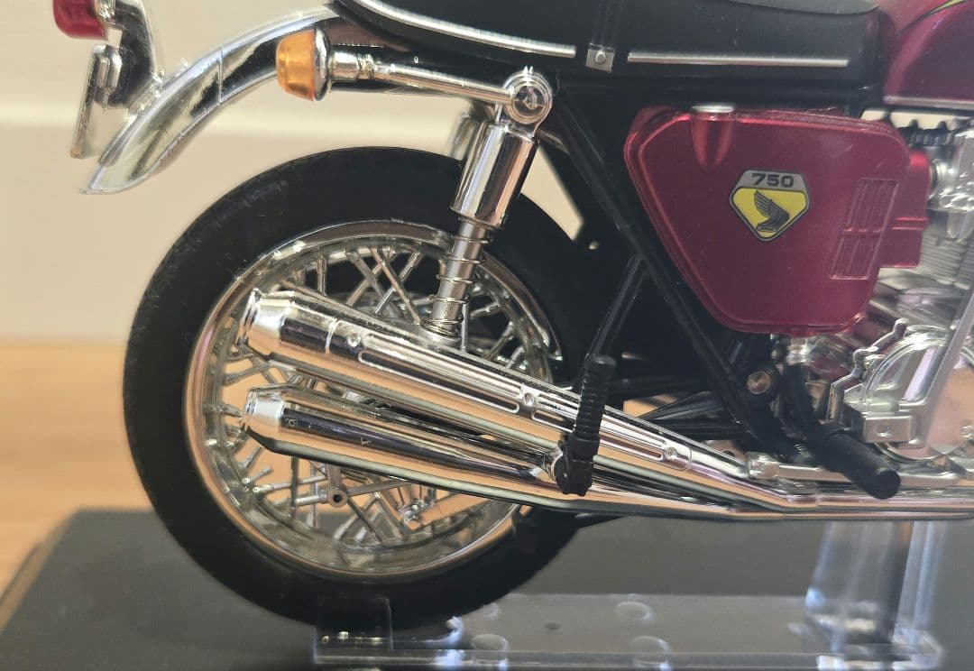 ホンダ CB750FOUR キャンディレッド アオシマ 1/12 バイク
