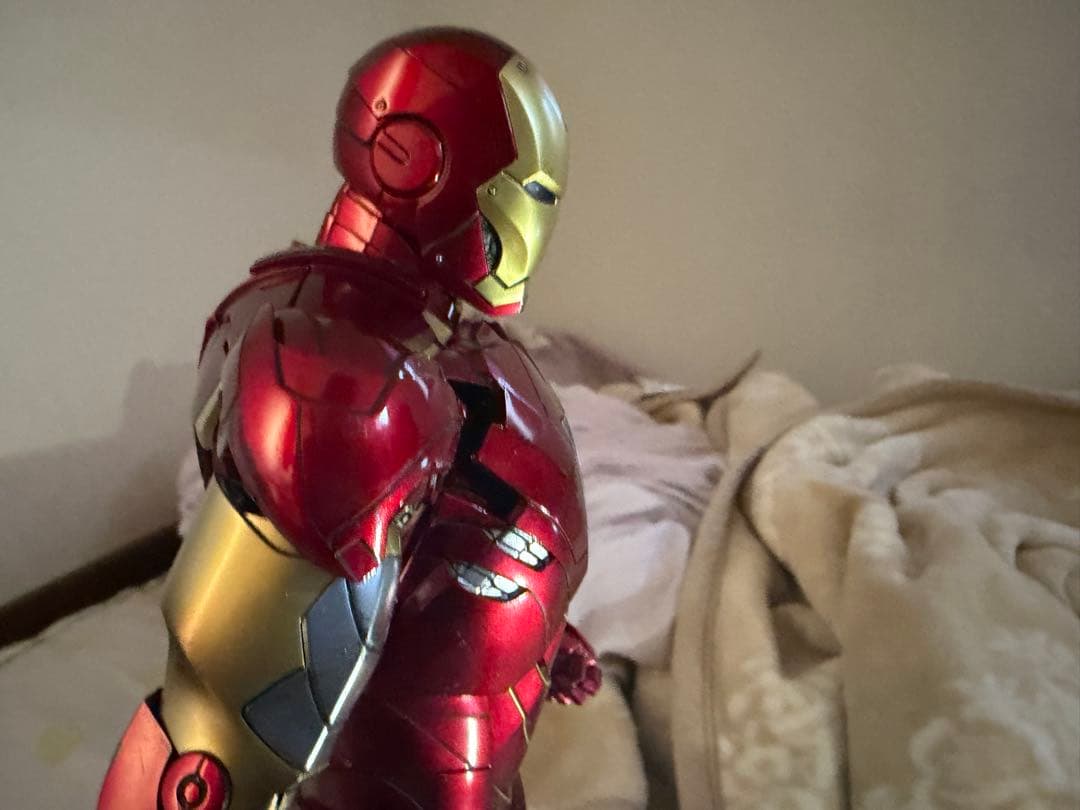 ホットトイズ　アイアンマンマーク6 ダイキャスト