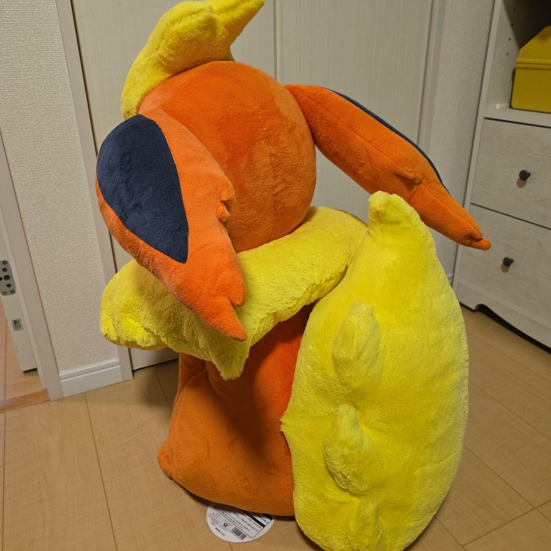ポケモン 等身大ブースター ぬいぐるみ