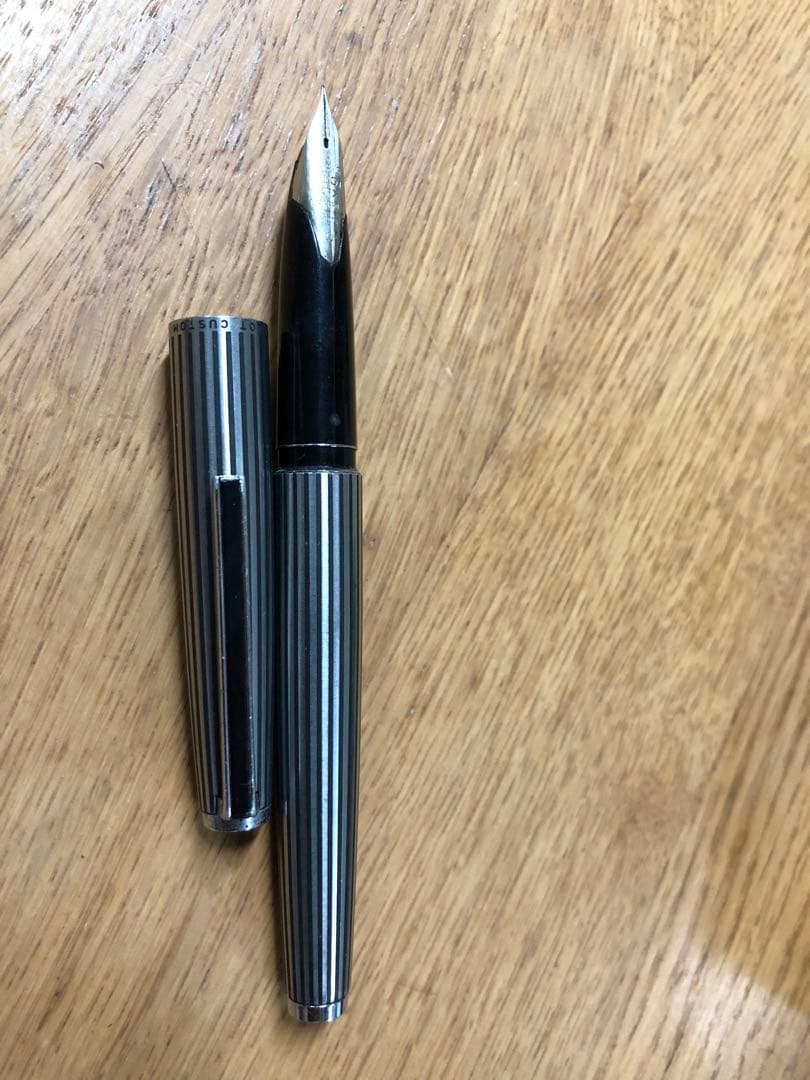 Pilot 万年筆　CUSTOM 蝕刻ストライプ