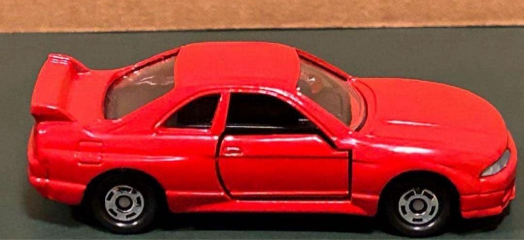 トミカタウン すかいらーく R33 スカイライン 特典トミカ付