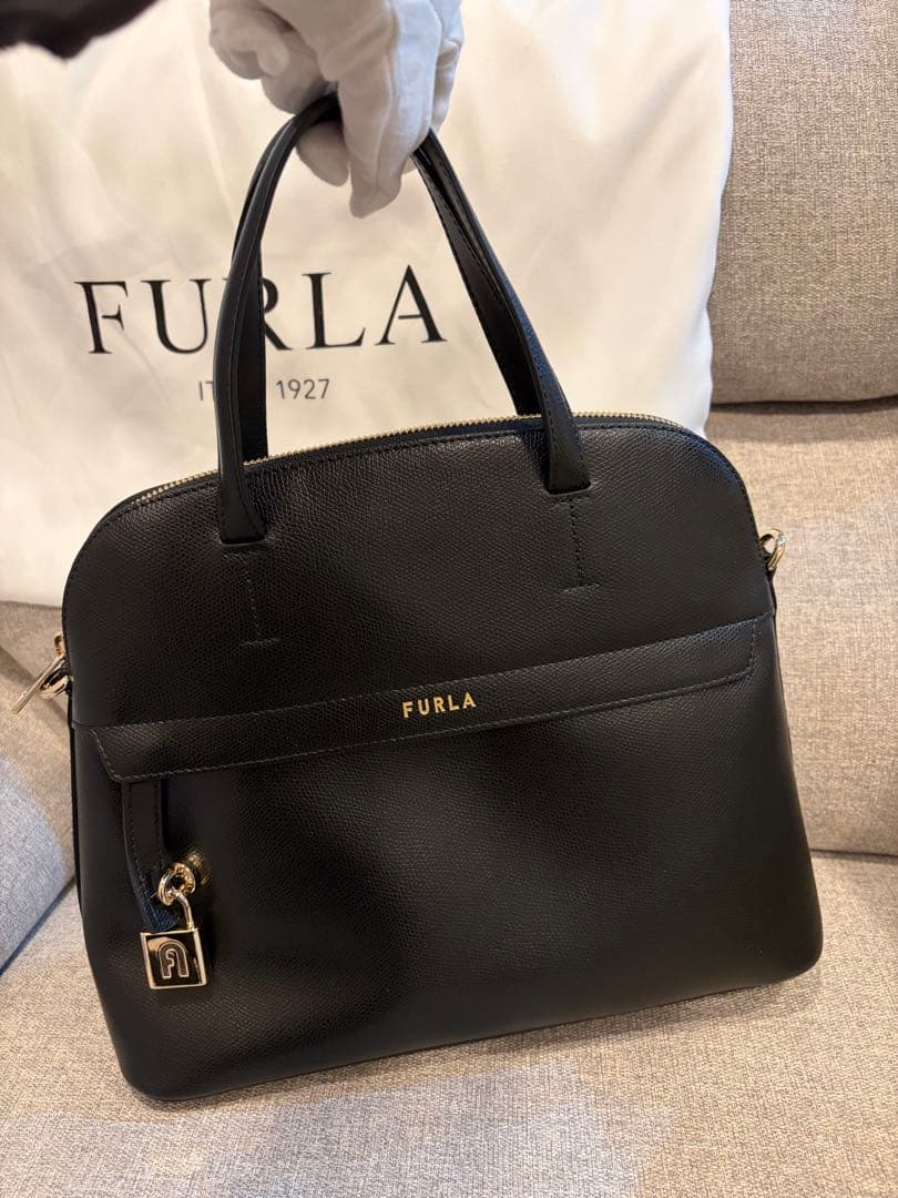 FURLA ブラック レザー ハンドバッグ　パイパー　フルラ