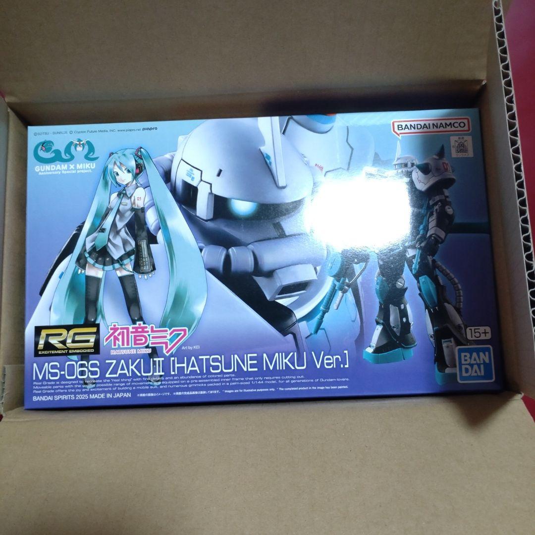 最安ガンプラRG 1/144 MS-06S ザクII 初音ミクVer.
