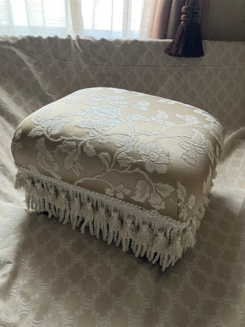 ジェニファーテイラー Jennifer Taylor スツール