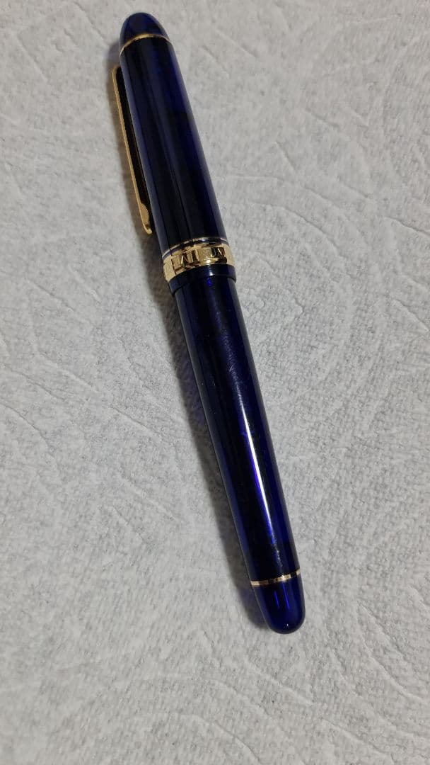 14Kゴールドペン先の万年筆 濃紺