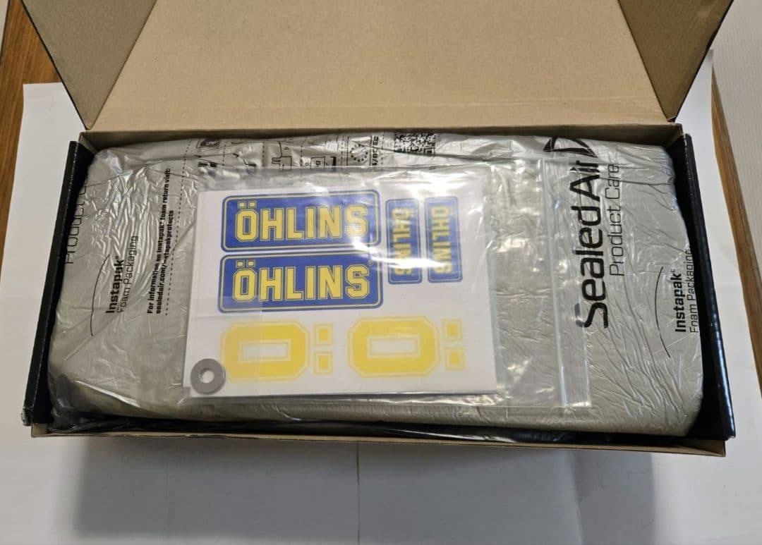 CB400SF用　ÖHLINS サスペンション 　レジェンドツイン