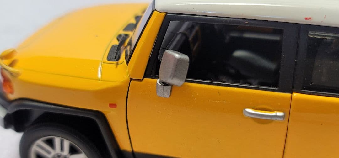 【全国送料無料】見本車 ディーラー トヨタ FJ クルーザー 1/30 ミニカー