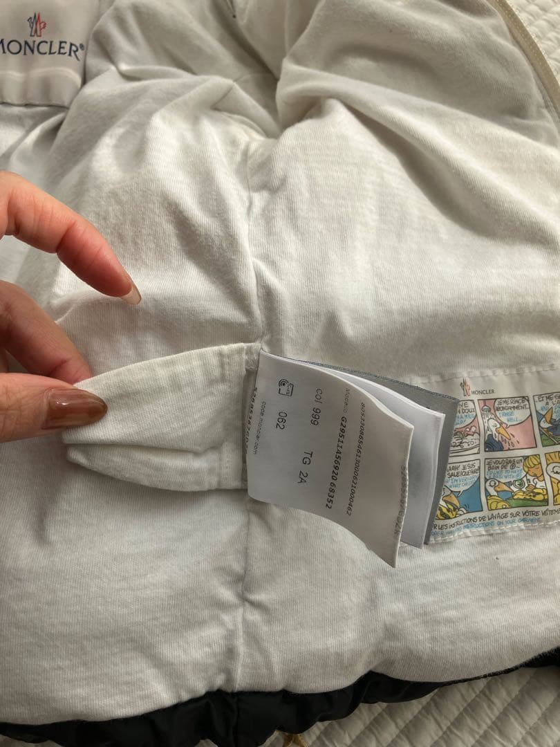 MONCLER キッズダウンコート ブラック/ホワイト