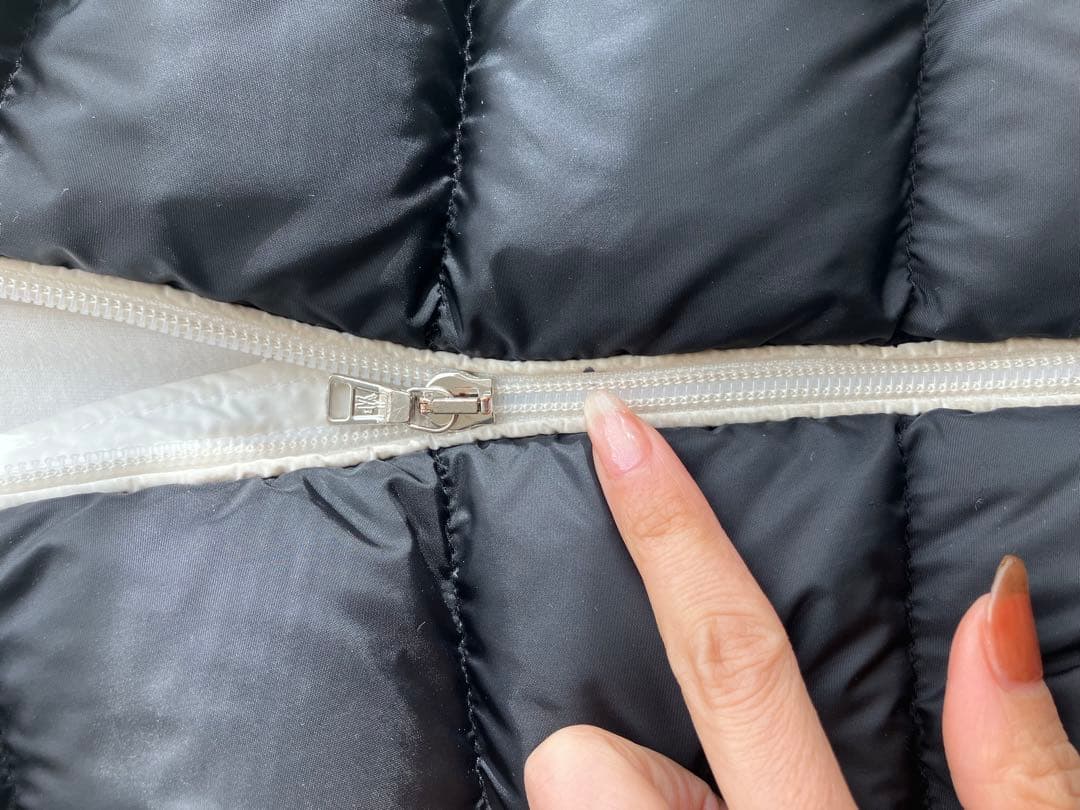 MONCLER キッズダウンコート ブラック/ホワイト