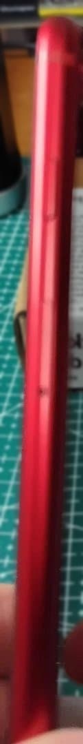 Apple iPhone 8 64g RED SIMロックなし 裏面割れあり