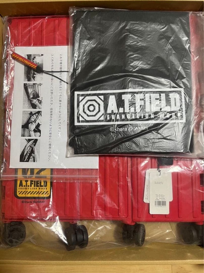エヴァンゲリオンAT.FIELDコラボバージョン折り畳みキャリーケース　レッド