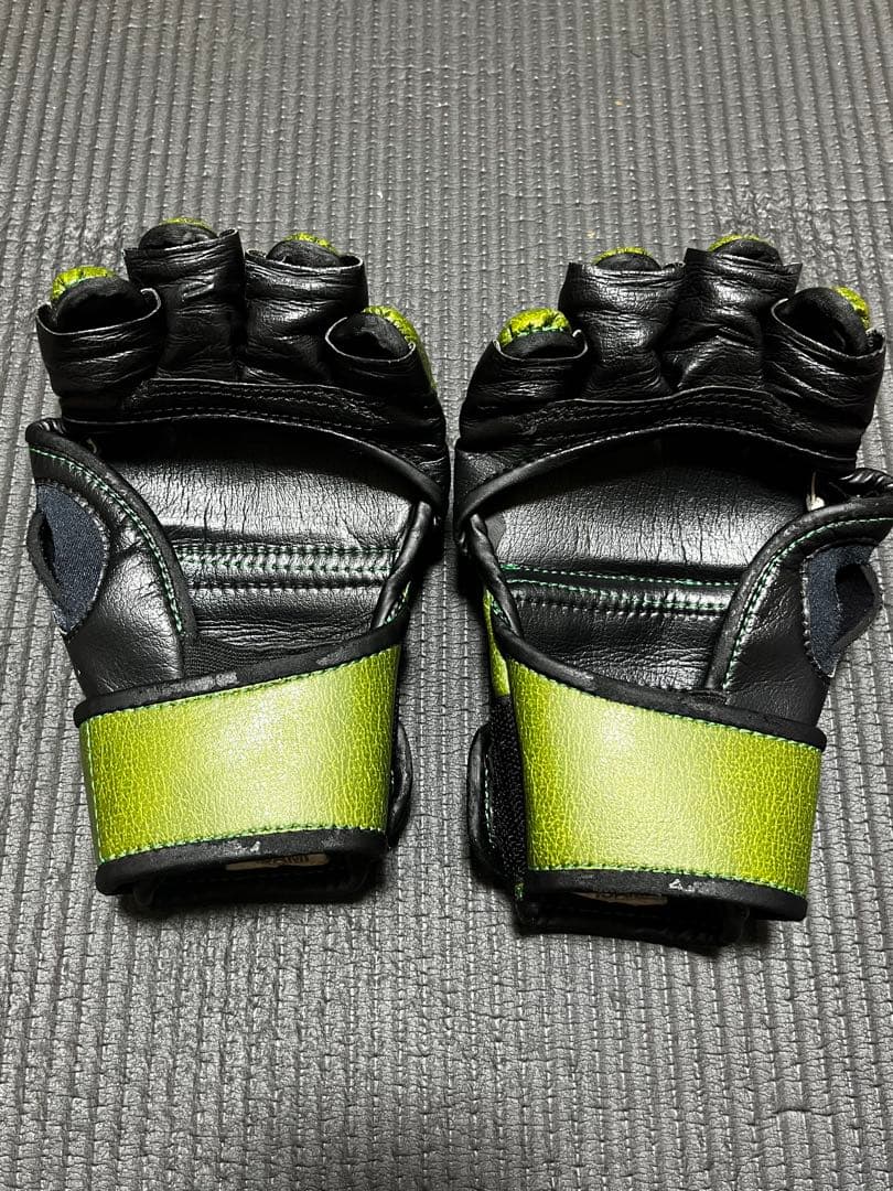 RIZIN ISAMI オープンフィンガーグローブ グリーン/ブラック