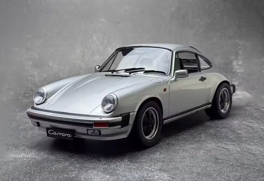 ポルシェ 911 ターボ 1/12 スケールCarrera モデル