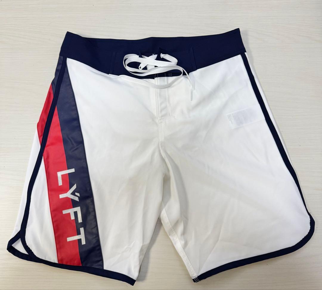 LYFT サーフパンツ Sサイズ メンズフィジーク　水着　未使用