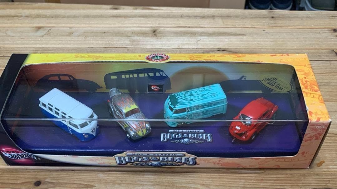ミニカー　Hot Wheels　VW　フォルクスワーゲン　ビートル　バス