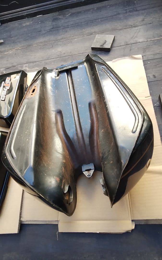 国内物　GT 750 B5　純正外装フルキット　正月謝恩セール