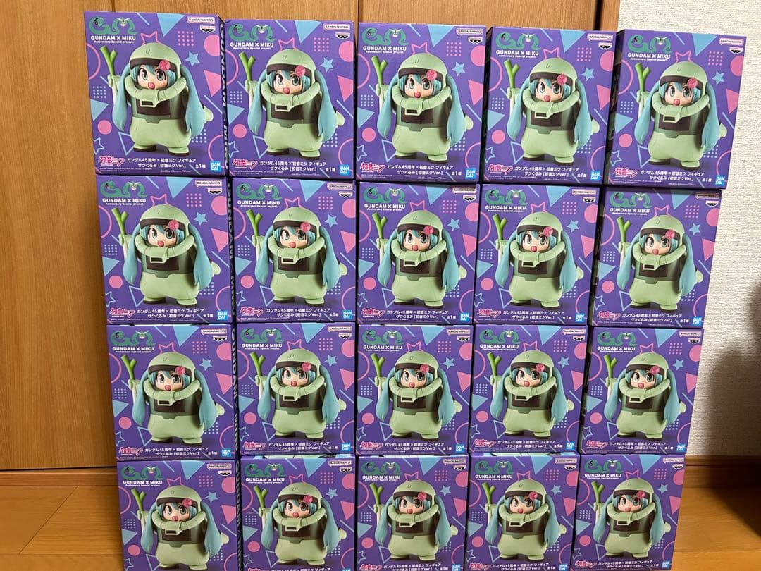 ガンダム45周年×初音ミク　フィギュア　ザクぐるみフィギュア