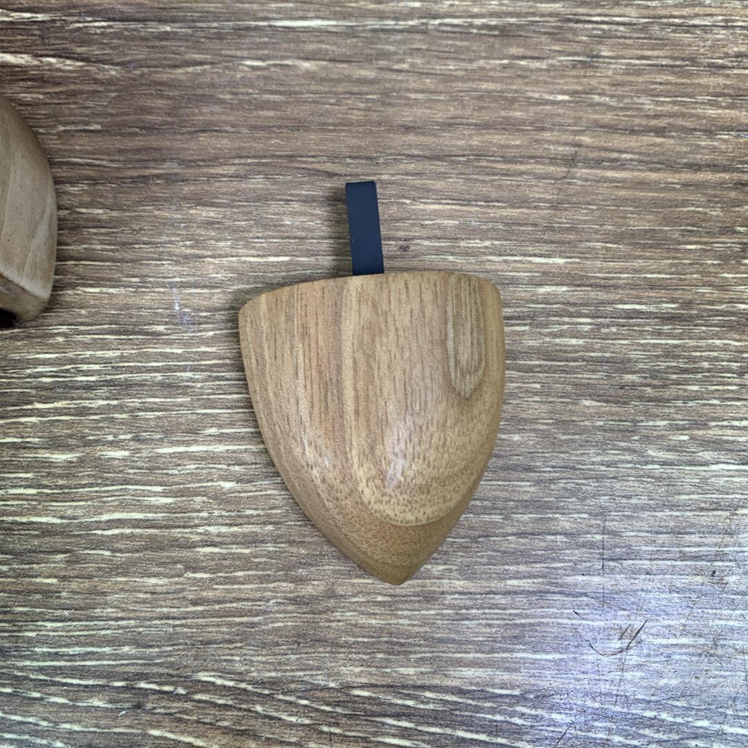 激レア　スタジオジブリ正規品　木製　となりのトトロ　振り子時計　木に座るトトロ