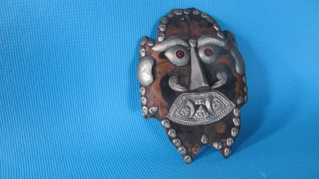 原産国不明亀甲髑髏装飾面