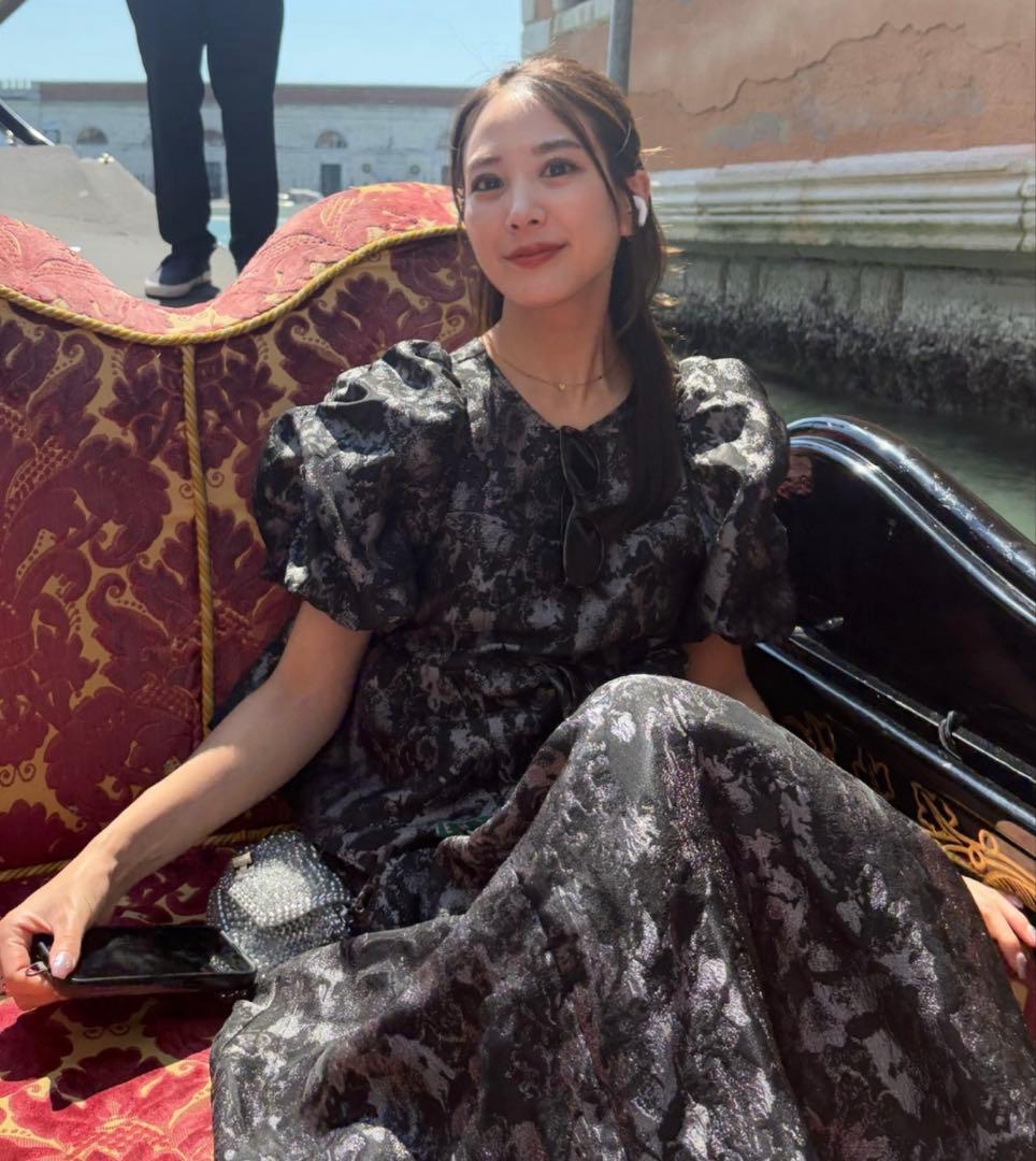 ANDRESD バブルスリーブギャザードドレス